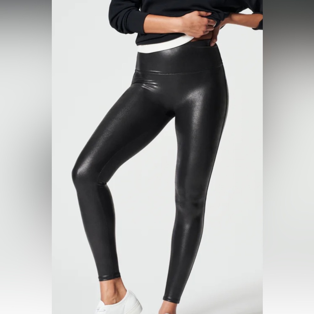 💌SOLD💌Spanx Faux Leather Leggings